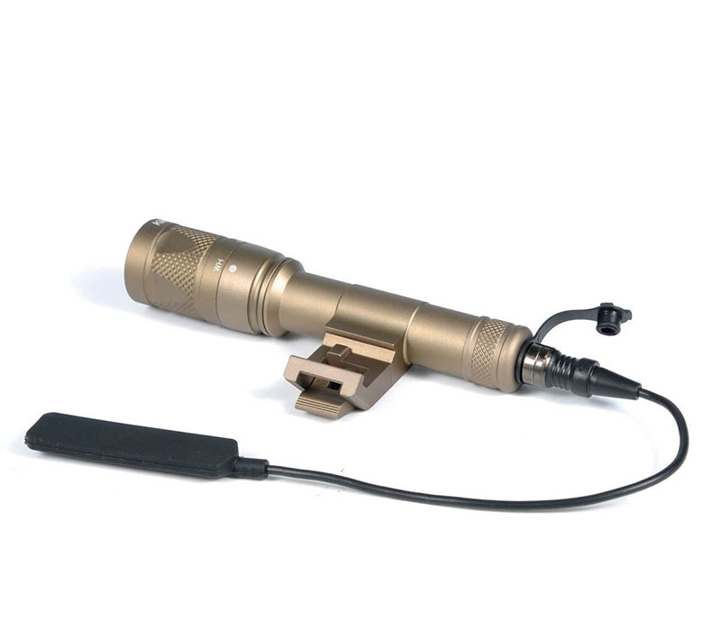 SF IFM M600V IR Dual Output Flashlight Tan